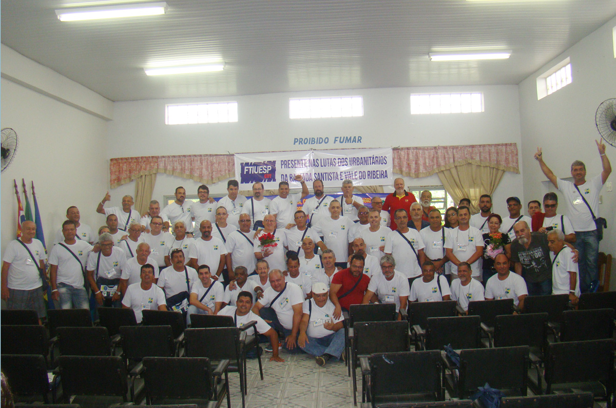Equipe de congressistas urbanitários do Sintius, durante o 9º Congresso, que aconteceu em Caraguatatuba.